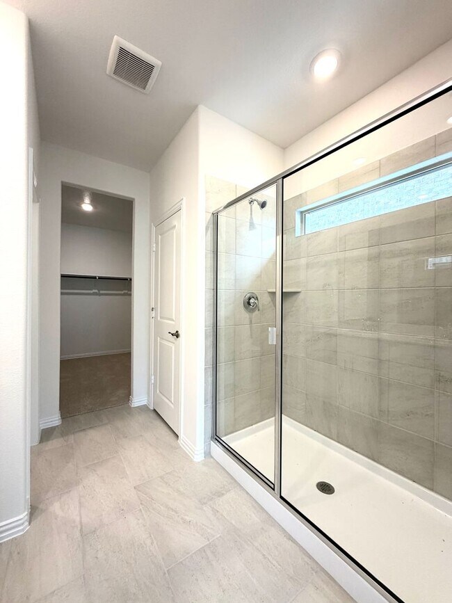 Building Photo - New Construction 5 Bedrooms backs to greenbelt!