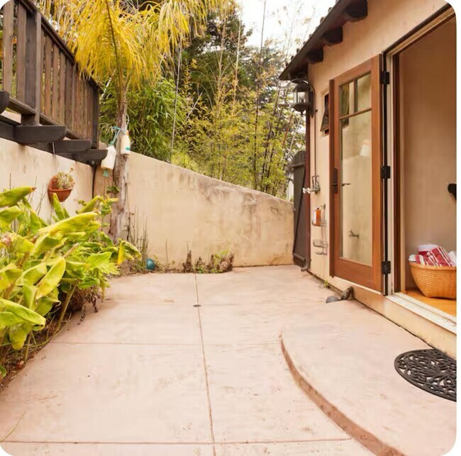 Building Photo - 759 Rockaway Beach Ave