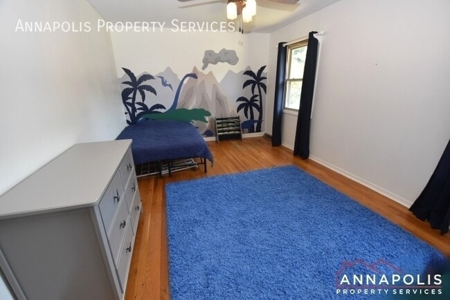 Building Photo - 700 Mt Alban Dr