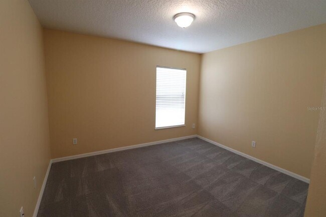 Building Photo - 324 Red Kite Dr