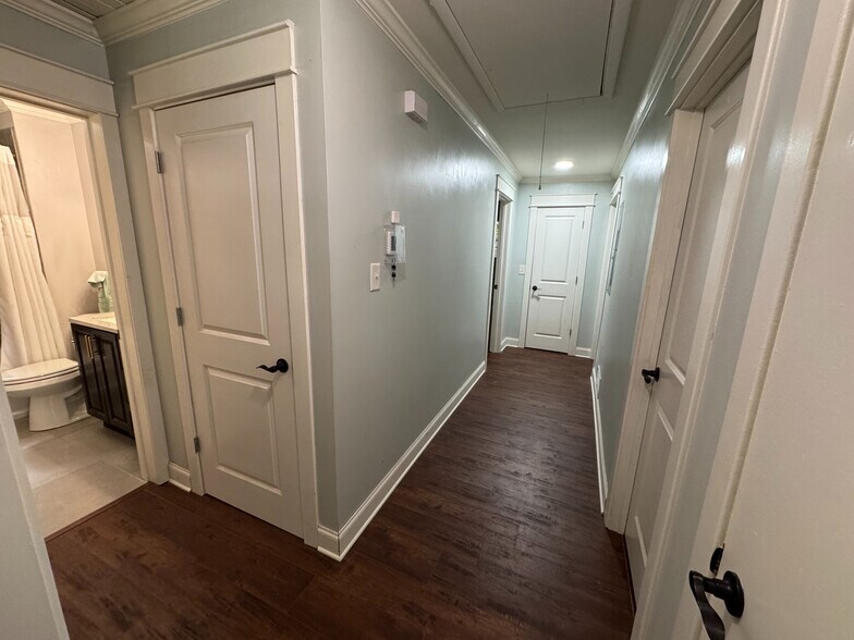 Building Photo - Room in Duplex on Eastridge Rd SW