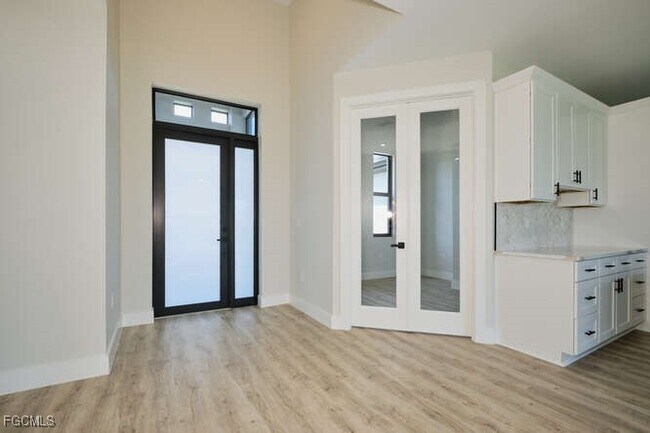 Building Photo - 1645 NW 38th Pl