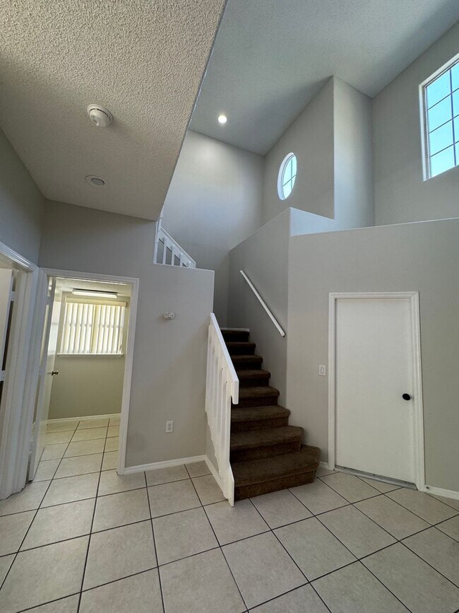 Building Photo - 1854 Meadow Pond Way