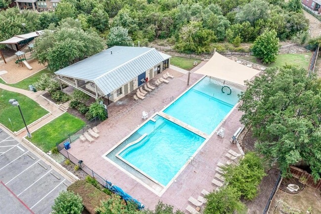 Building Photo - 108 Latitude Ln