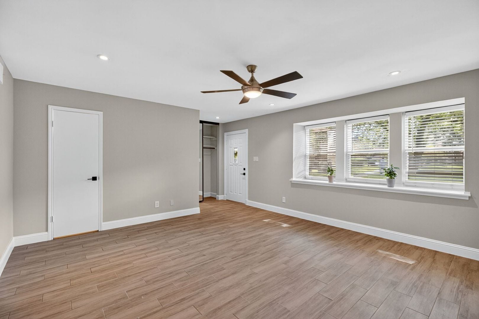 Building Photo - 2250 Shadowdale Dr