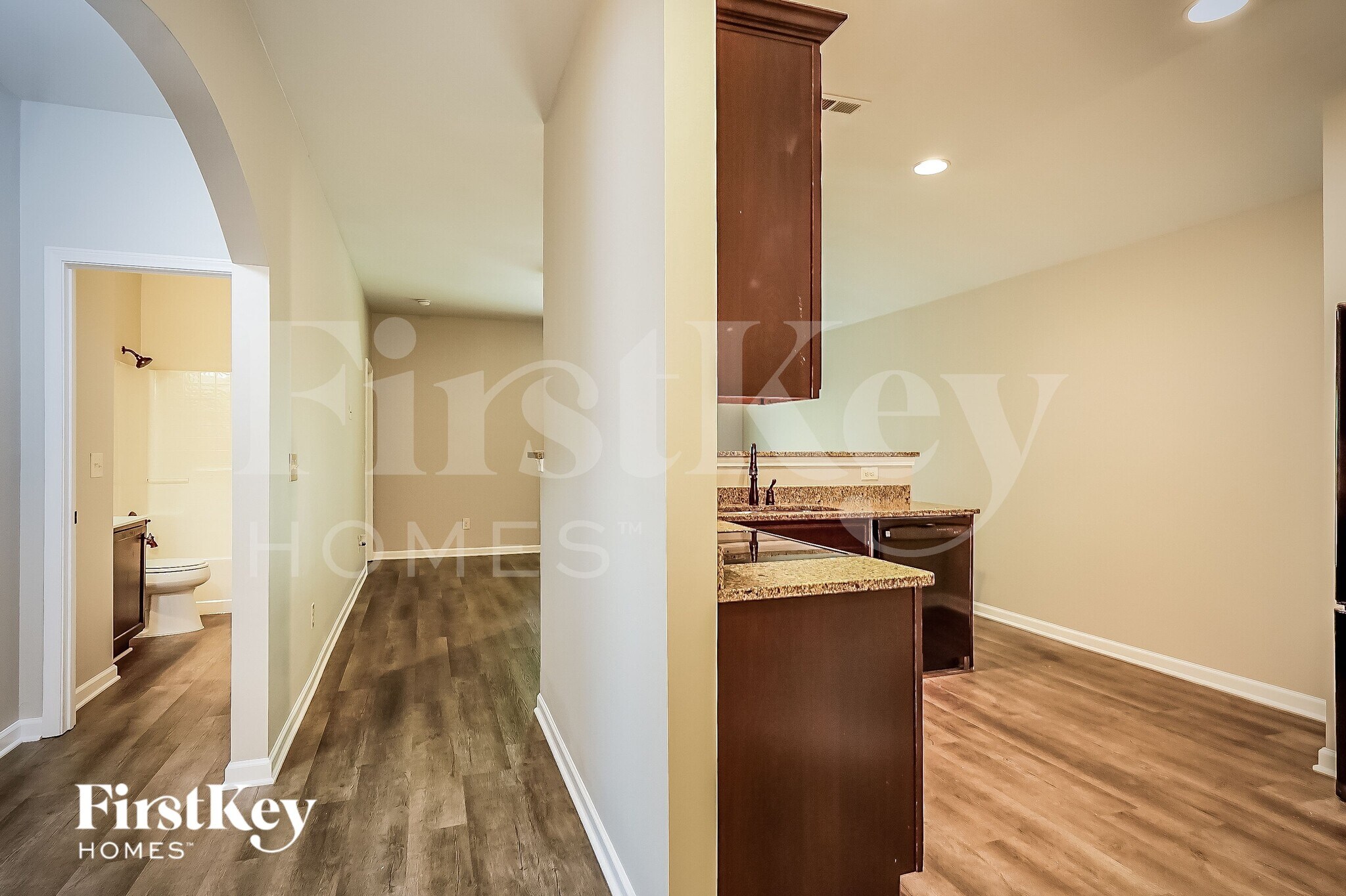 Building Photo - 321 Reed Way