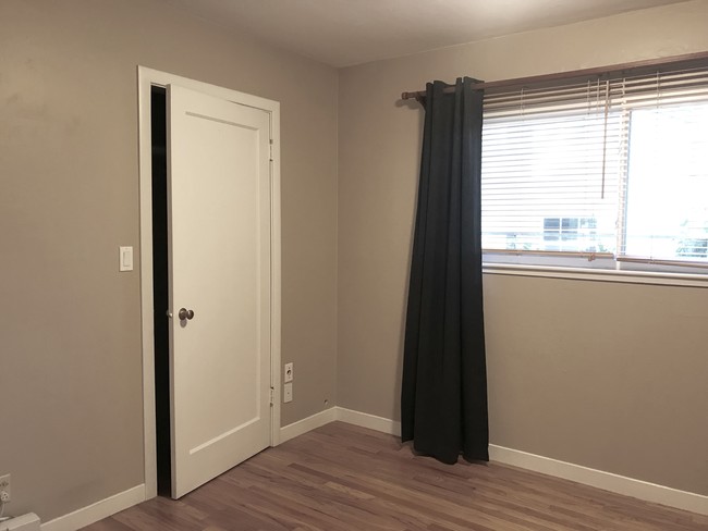 Bedroom #2 with closet(walls white) - 3731 San Ysidro Way