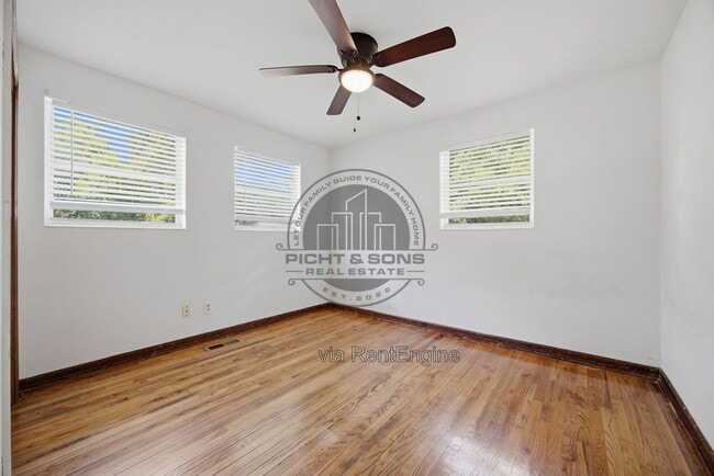 Building Photo - 2203 Amelia Cir