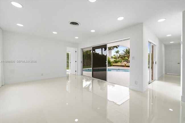 Building Photo - 1910 NW 36th St