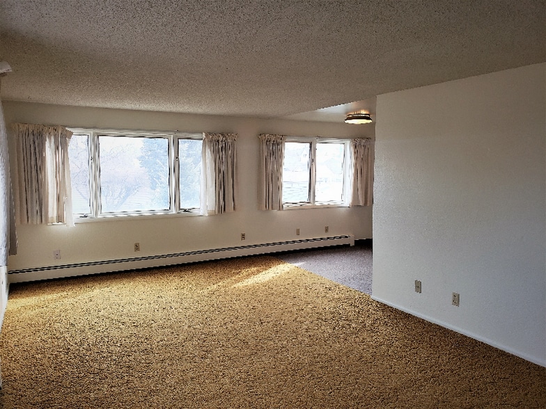 Building Photo - 1321 Walnut St