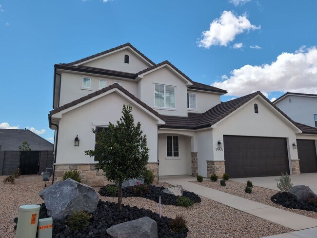 Building Photo - Newly Built, 5 Bedroom, 4 Bathroom Home in...