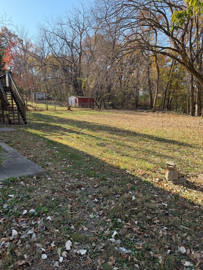 Building Photo - 1428 Grandview Dr