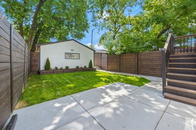 Building Photo - 4143 N Drake Ave