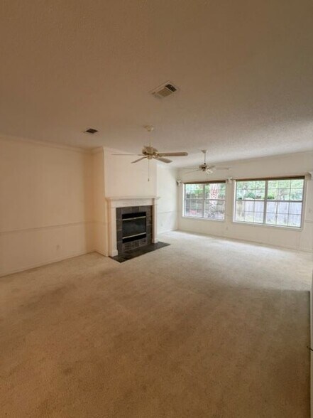 Building Photo - 883 Alawai Ave