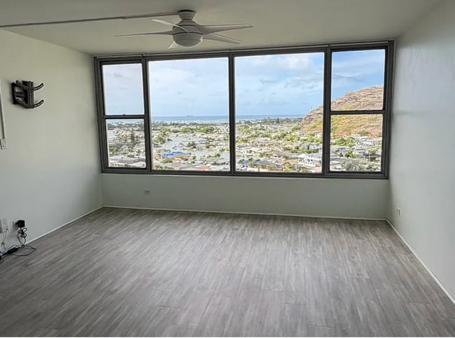 Building Photo - 6710 Hawaii Kai Dr