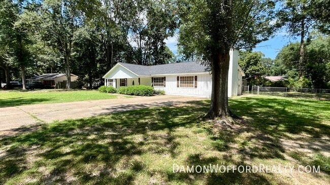 Building Photo - 144 Mackey Dr
