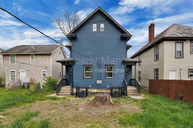 Building Photo - 555 Kimball Pl