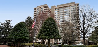 Building Photo - 5500 Friendship Blvd