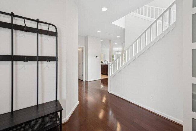Building Photo - 3 bedroom in Bothell WA 98012