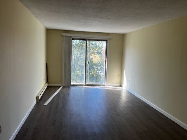 Building Photo - 40 Dinan Dr