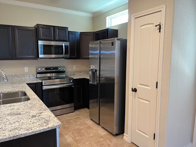 Building Photo - 13903 Annas Way #105, San Antonio, TX. 78233