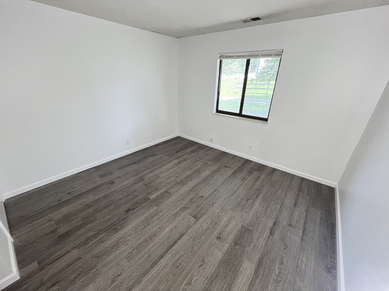 Master Bedroom - 1618 Sutton Ave