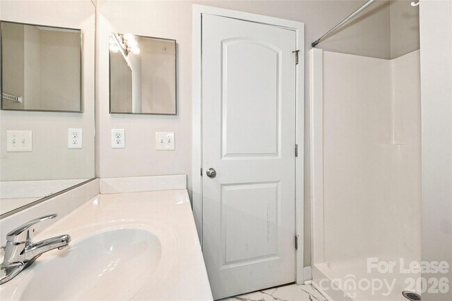 Building Photo - 732 Seigle Point Dr