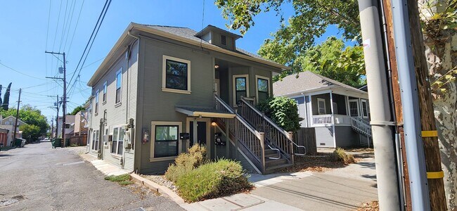 Building Photo - 1514 26th St