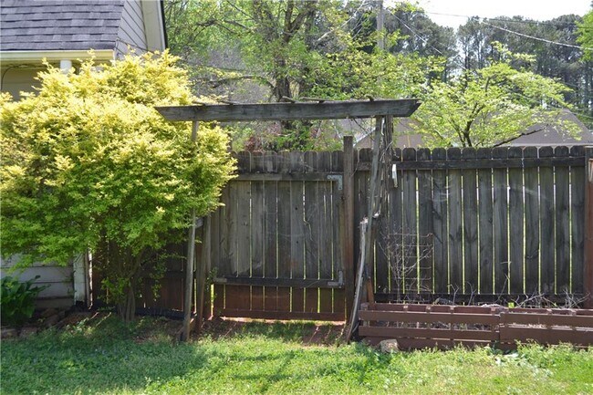 Building Photo - 1591 Willow Bend Way