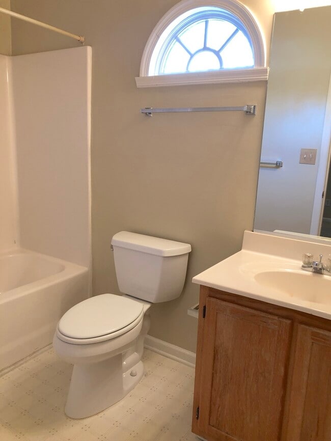 Building Photo - 1301 Whistle Town Ct