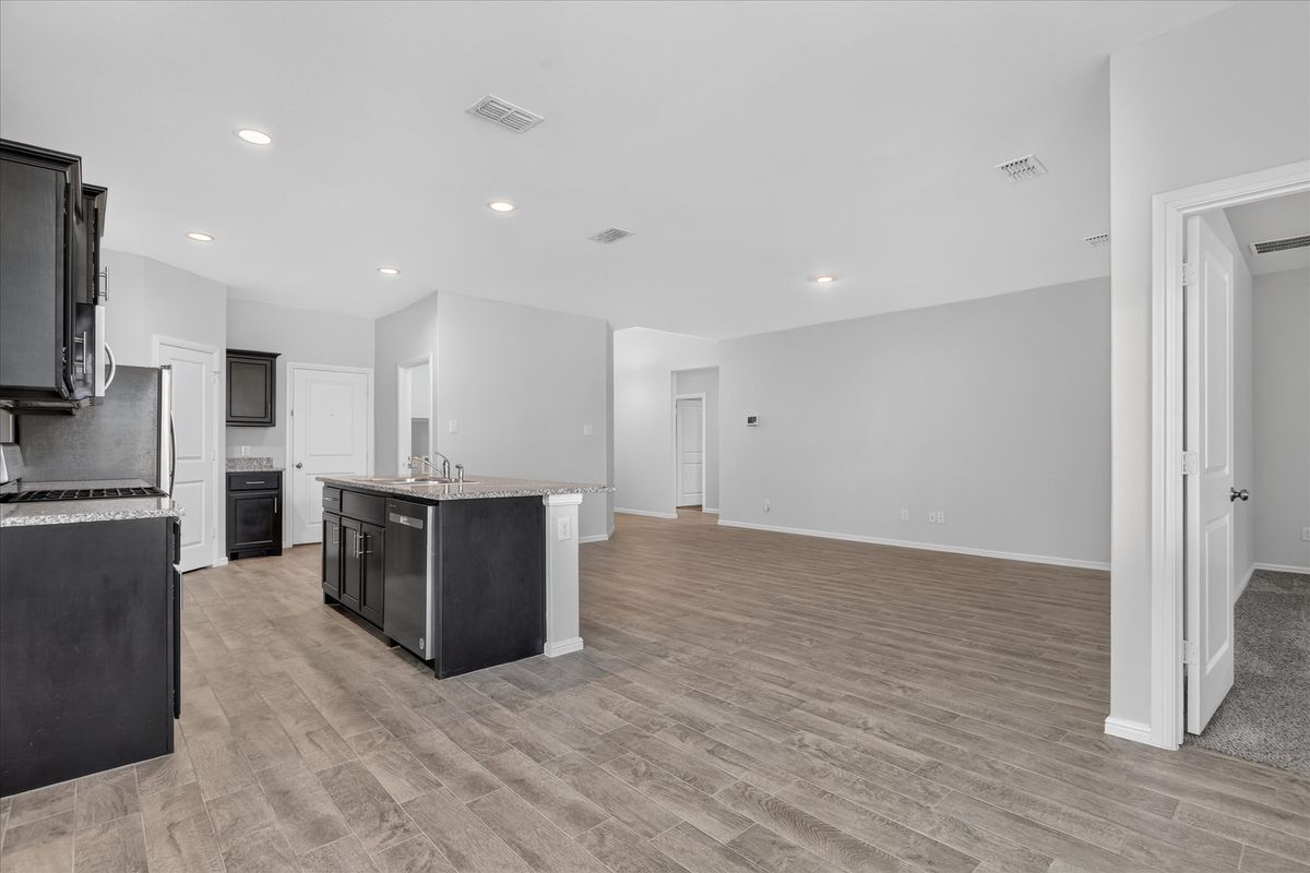 Building Photo - 8613 Wildwest Dr