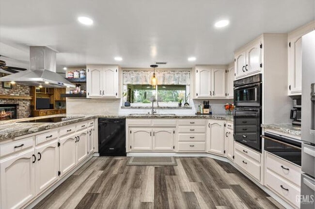 Building Photo - 1503 Calle Hermosa