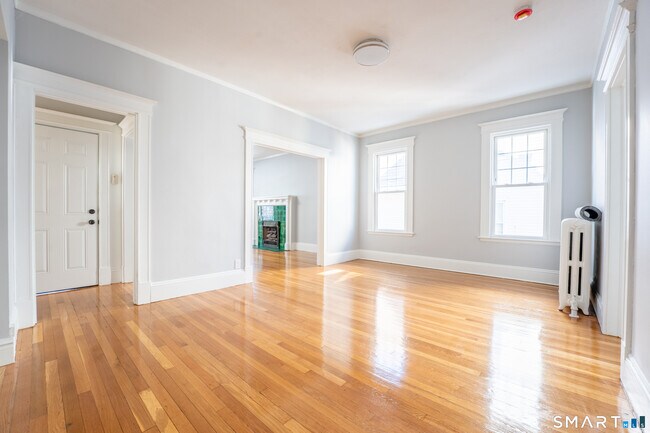 Building Photo - 94 Fairfield Ave