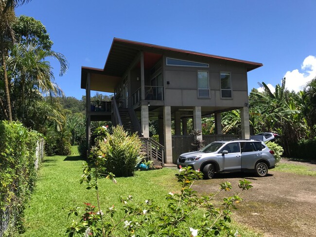 Building Photo - Furnished 1 Bedroom 1 Bath in Wainiha Valley