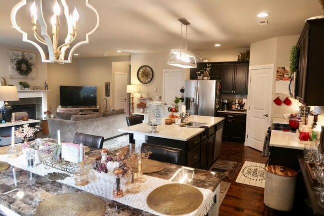 Building Photo - 15206 82nd Ave E