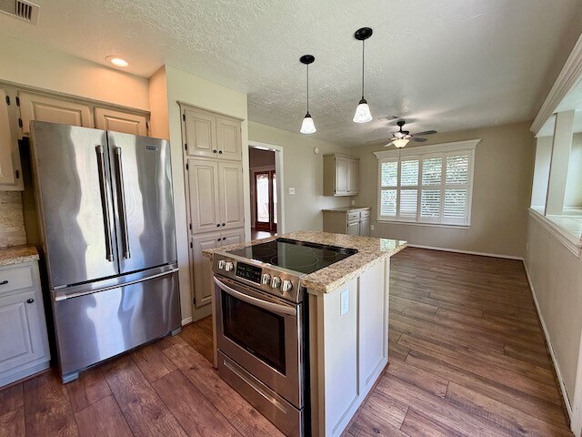 Building Photo - 3602 Chapel Square Dr