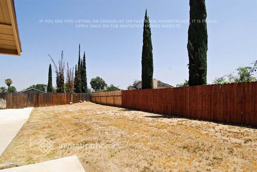 Building Photo - 13854 Robin Nest Ct