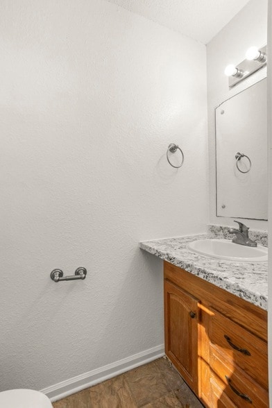 Building Photo - 5100 Colemont Dr