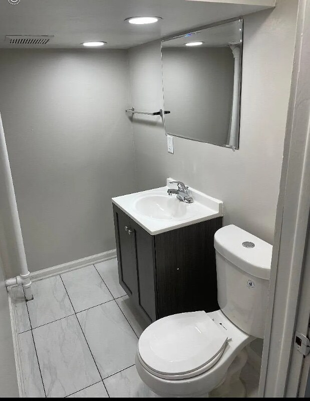 Building Photo - 12327 S Justine St