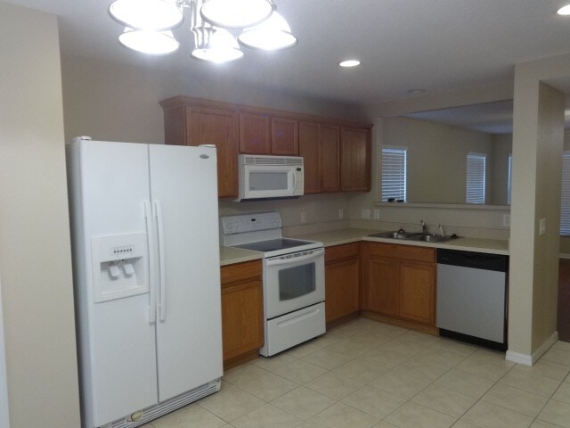 Building Photo - 10434 Boyette Creek Blvd
