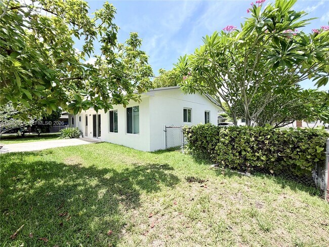 Building Photo - 5101 SW 127th Pl