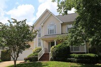 Building Photo - Beautifully Updated Home in Desirable Scho...