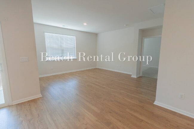 Building Photo - Spacious 4 Bedroom with Pond View