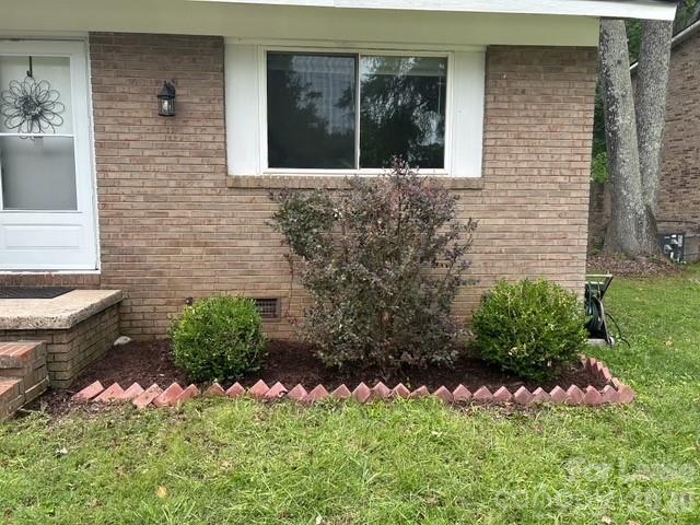 Building Photo - 3315 Erskine Dr