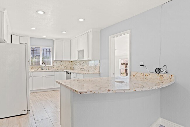Building Photo - 1271 Ocean Ave