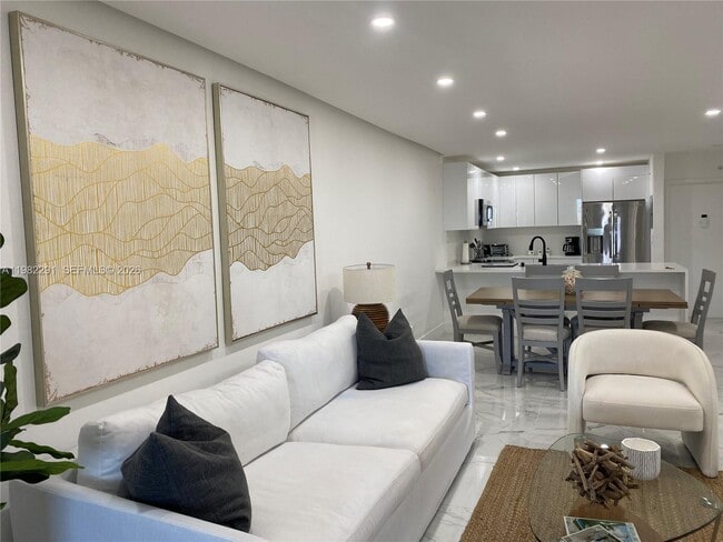 Building Photo - 1500 S Ocean Blvd