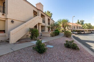 Building Photo - Two bedroom condo