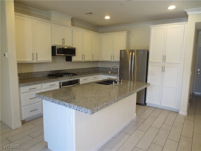 Building Photo - 134 Lomita Heights Dr