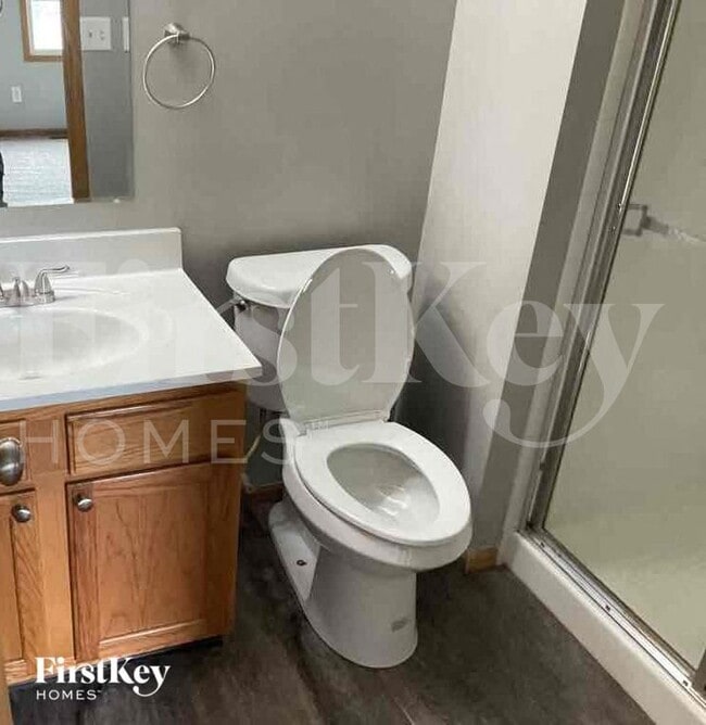 Building Photo - 1488 W Quail Run Dr