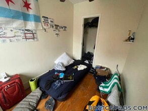 Building Photo - 37 Cooper St